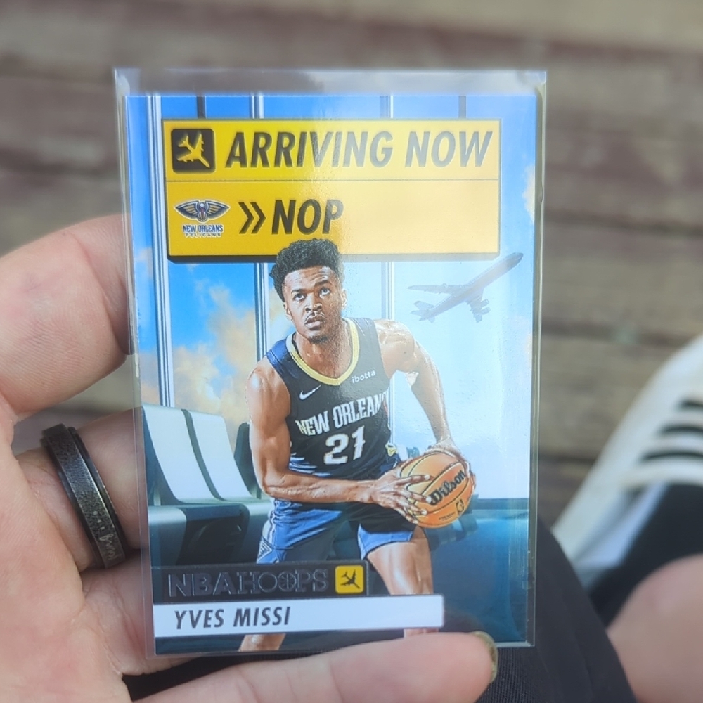 NBA Hoops Yves Missi Trading Card